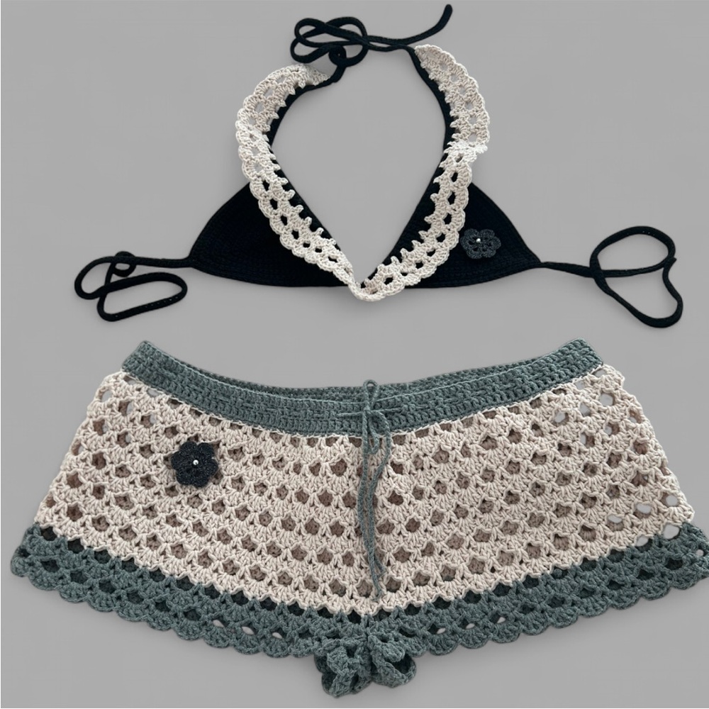 Chic Crochet Bikini Set in Black and Cream